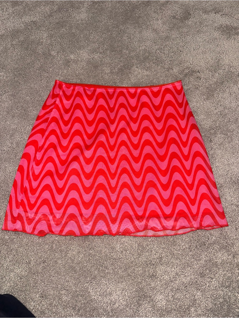 Divided Red and Pink Wave-Pattern A-Line Skirt